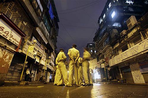 15 जुलाई 2011: तस्‍वीरों में दिनभर की खबरें