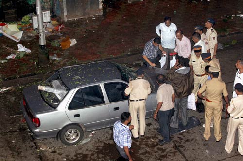 दादर, ओपेरा हाउस और झावेरी में सीरियल ब्‍लास्‍ट...