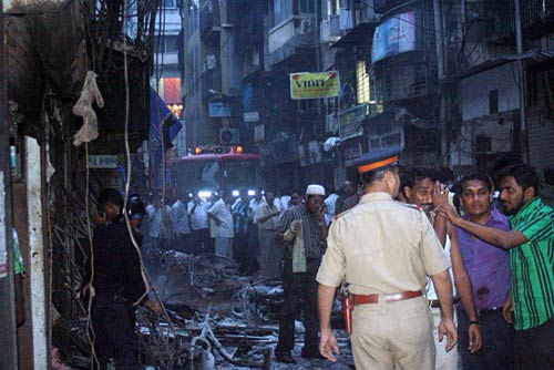 देखें विस्‍फोट के बाद मुंबई का क्या है हाल |  मुंबई ब्‍लास्‍ट