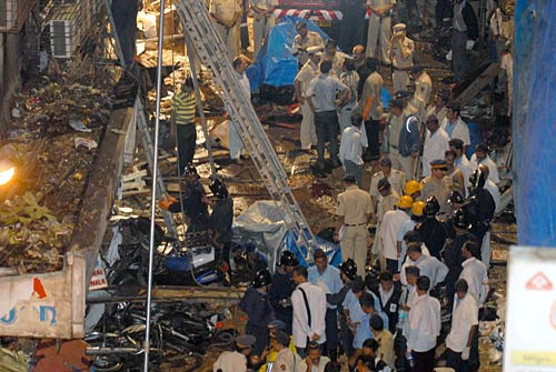 देखें विस्‍फोट के बाद मुंबई का क्या है हाल |  मुंबई ब्‍लास्‍ट