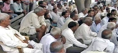 क्यों टेंशन बना है नोएडा एक्सटेंशन