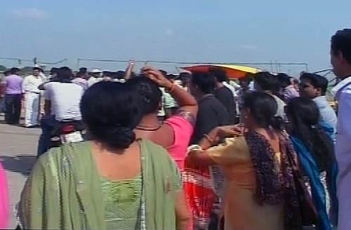 क्यों टेंशन बना है नोएडा एक्सटेंशन