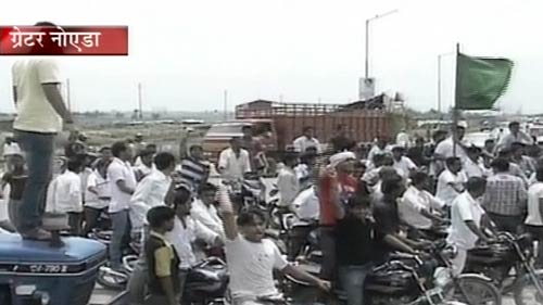 क्यों टेंशन बना है नोएडा एक्सटेंशन