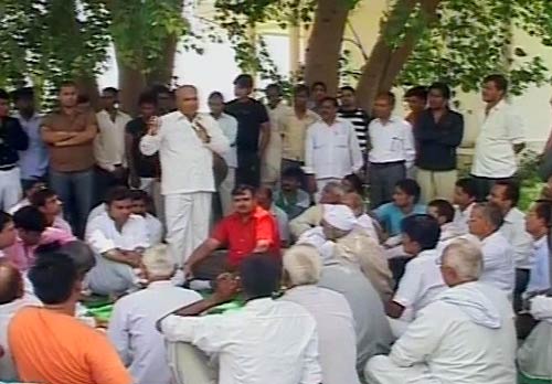 क्यों टेंशन बना है नोएडा एक्सटेंशन