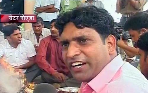 क्यों टेंशन बना है नोएडा एक्सटेंशन