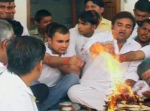 क्यों टेंशन बना है नोएडा एक्सटेंशन