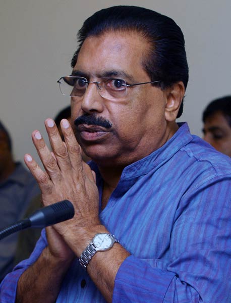 27 जुलाई 2011: तस्‍वीरों में देखें दिनभर की बड़ी खबरें | पढ़ें