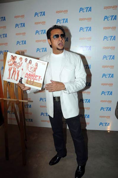 पेटा में समर्थन में बॉलीवुड की हस्तियां...। 'पेटा' में सुंदरियां