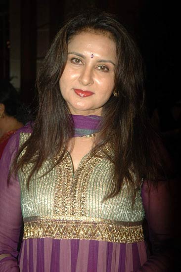 गायक सुदेश भोंसले की जन्‍मदिन पार्टी । आईफा में सितारे