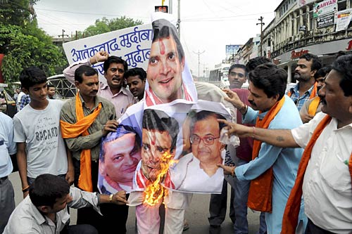 14 जुलाई 2011: तस्‍वीरों में देखें दिनभर की खबरें