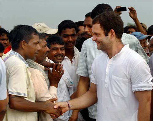 राहुल की 'पदयात्रा' की ताजा तस्‍वीरें । भट्टा में भड़की आग