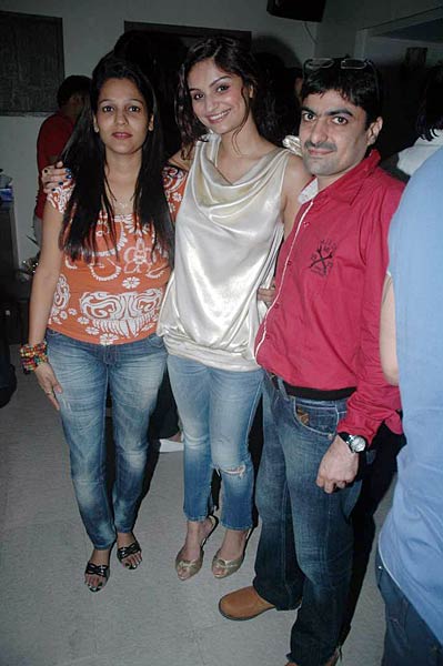 राहुल-डिम्‍पी की पार्टी में धमाल । मान्यता की पार्टी