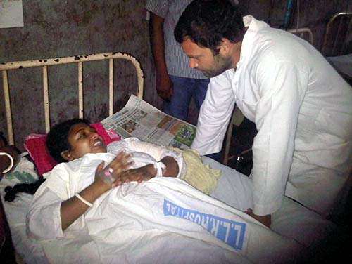 12 जुलाई 2011: तस्‍वीरों में दिनभर की खबरें