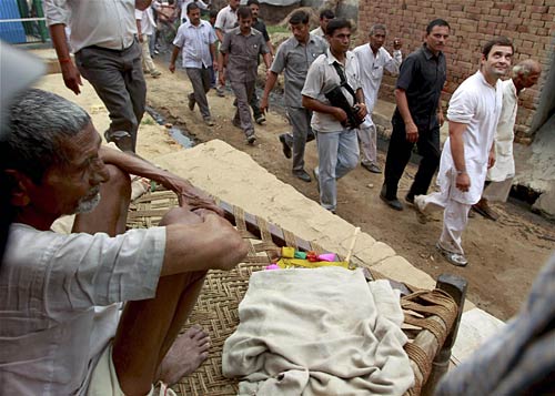 राहुल की 'पदयात्रा' की ताजा तस्‍वीरें । भट्टा में भड़की आग