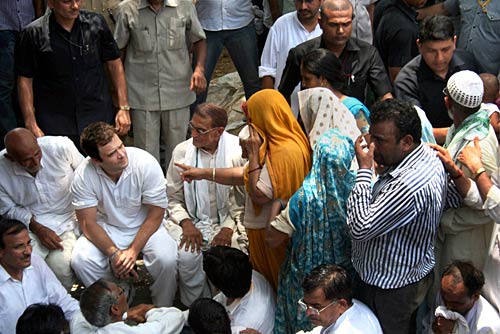 राहुल की 'पदयात्रा' की ताजा तस्‍वीरें । भट्टा में भड़की आग