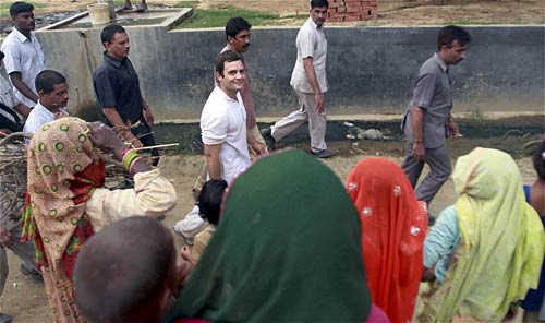 राहुल की 'पदयात्रा' की ताजा तस्‍वीरें । भट्टा में भड़की आग