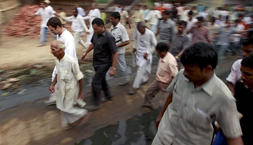 राहुल की 'पदयात्रा' की ताजा तस्‍वीरें । भट्टा में भड़की आग