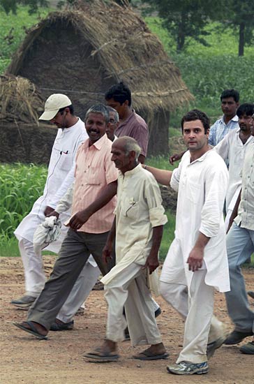 राहुल की 'पदयात्रा' की ताजा तस्‍वीरें । भट्टा में भड़की आग