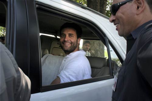 मिशन 2012: यूपी सरकार पर राहुल का हल्लाबोल