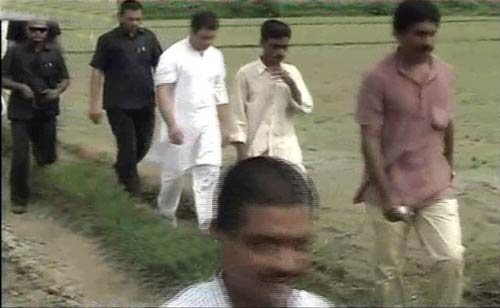 राहुल की 'पदयात्रा' की ताजा तस्‍वीरें । भट्टा में भड़की आग