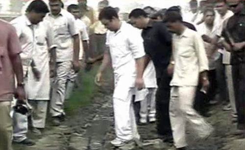 राहुल की 'पदयात्रा' की ताजा तस्‍वीरें । भट्टा में भड़की आग