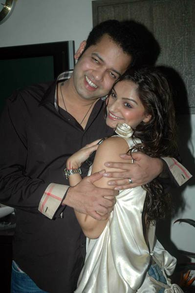 राहुल-डिम्‍पी की पार्टी में धमाल । मान्यता की पार्टी