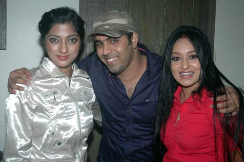 राहुल-डिम्‍पी की पार्टी में धमाल । मान्यता की पार्टी