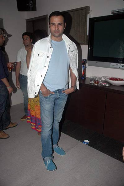 राहुल-डिम्‍पी की पार्टी में धमाल । मान्यता की पार्टी