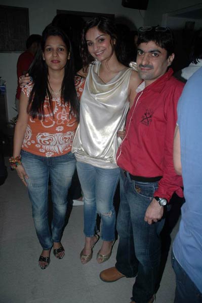 राहुल-डिम्‍पी की पार्टी में धमाल । मान्यता की पार्टी