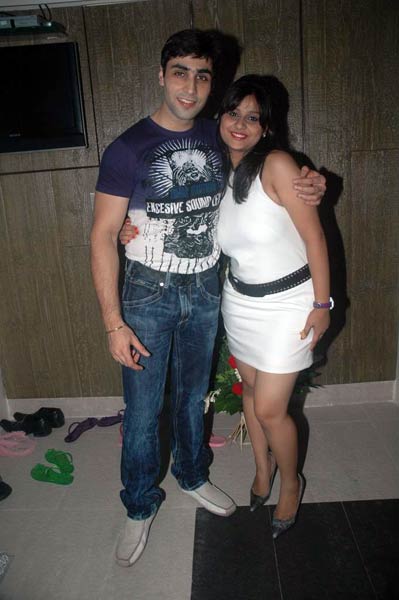 राहुल-डिम्‍पी की पार्टी में धमाल । मान्यता की पार्टी