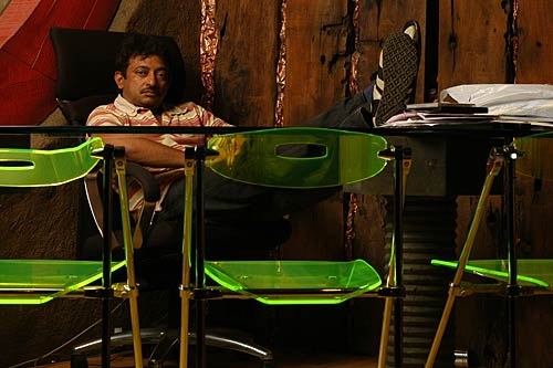 बीते सप्‍ताह बॉलीवुड की हलचल | ऐश को मातृत्‍व सुख