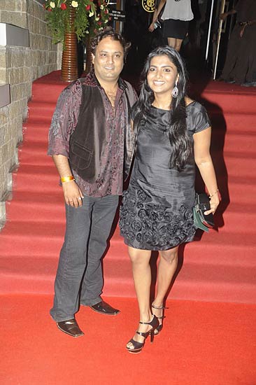 'ताज एक्‍सप्रेस' के मंचन पर सितारे  | बिना मेकअप अभिनेत्रियां