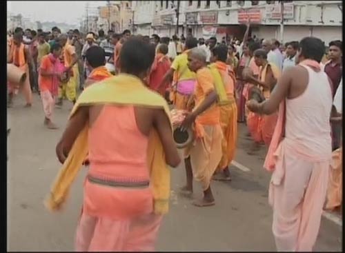 तस्‍वीरों में जगन्‍नाथ यात्रा की धूम । तस्‍वीरें अमरनाथ यात्रा की