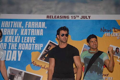 रोड शो पर ‘जिंदगी ना मिलेगी...’ की टीम । 'कैट-फरहान-अभय'