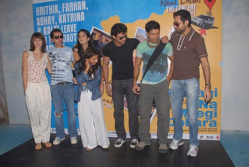 रोड शो पर ‘जिंदगी ना मिलेगी...’ की टीम । 'कैट-फरहान-अभय'