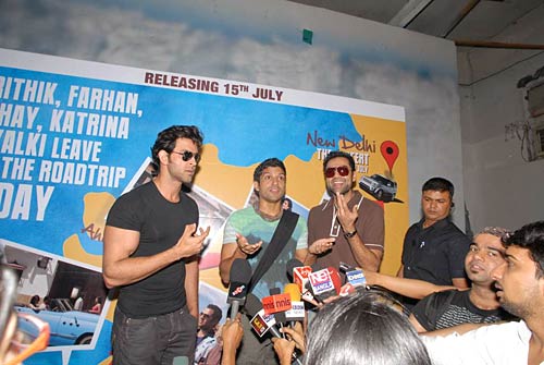 रोड शो पर ‘जिंदगी ना मिलेगी...’ की टीम । 'कैट-फरहान-अभय'