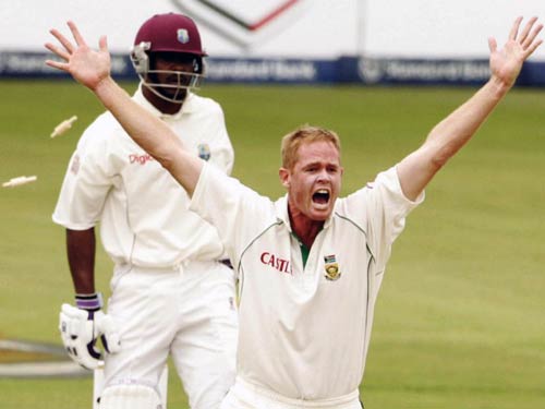 टेस्‍ट क्रिकेट के दिग्‍गज गेंदबाज