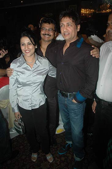 गायक सुदेश भोंसले की जन्‍मदिन पार्टी । आईफा में सितारे