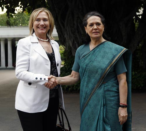 19 जुलाई 2011: तस्‍वीरों में दिनभर की बड़ी खबरें  | पढ़ें