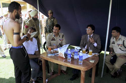 30 जुलाई 2011: तस्‍वीरों में देखें दिनभर की बड़ी खबरें | पढ़ें