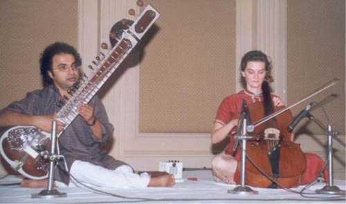 देखें: बीते सप्‍ताह बॉलीवुड की हलचल । 'पेटा' में सुंदरियां