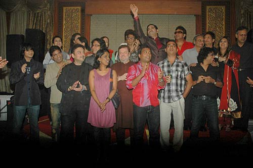 गायक सुदेश भोंसले की जन्‍मदिन पार्टी । आईफा में सितारे