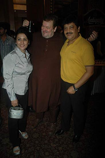 गायक सुदेश भोंसले की जन्‍मदिन पार्टी । आईफा में सितारे