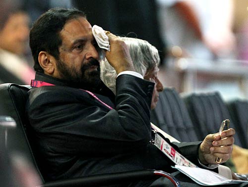 2 जुलाई 2011: तस्‍वीरों में देखें दिनभर की बड़ी खबरें