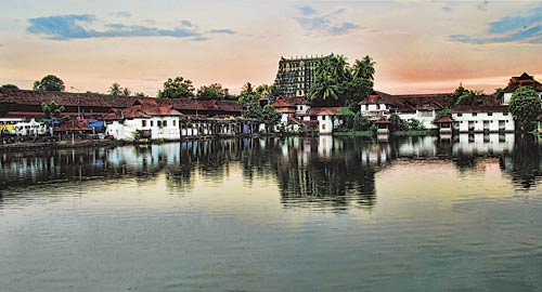 पद्मनाभस्वामी मंदिर के पास एक लाख करोड़ रुपये? । देखें खजाना