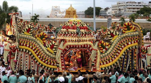 17 जुलाई 2011: तस्‍वीरों में देखें दिनभर की बड़ी खबरें  । पढ़ें