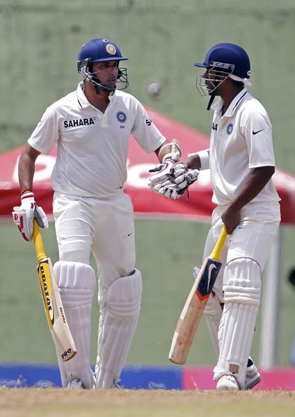 धोनी और रैना के दम पर भारत को बढ़त...