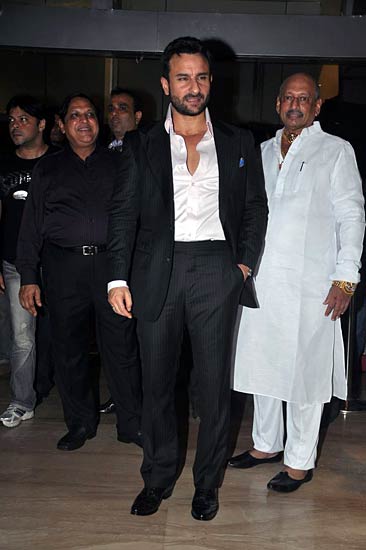 'आरक्षण' के प्रीमियर की तस्वीरें | दीपिका के जलवे