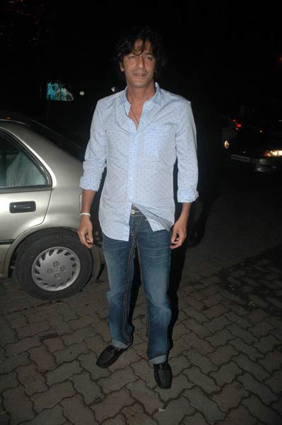 लाल परियों से रोशन अभिषेक का बर्थडे | बॉलीवुड की परियां