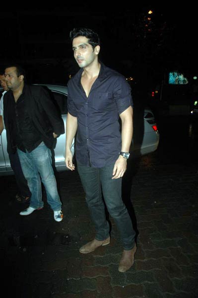 लाल परियों से रोशन अभिषेक का बर्थडे | बॉलीवुड की परियां